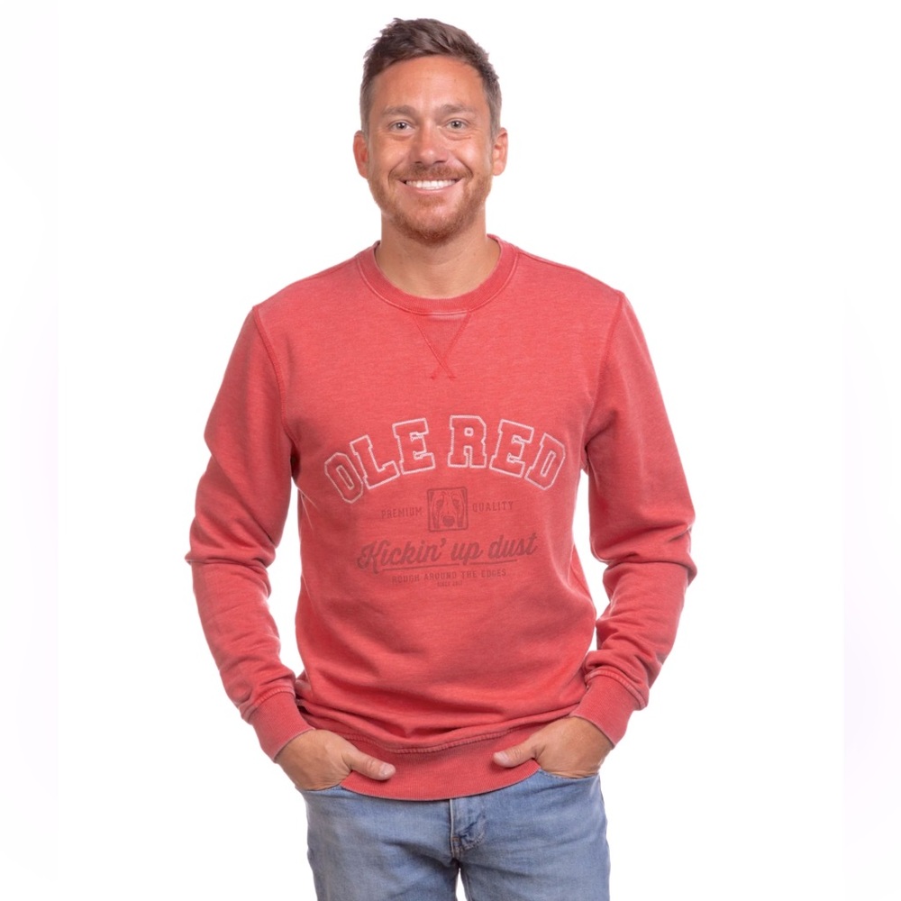 Ole Red kickin’ up dust men size small red crewneck sweater